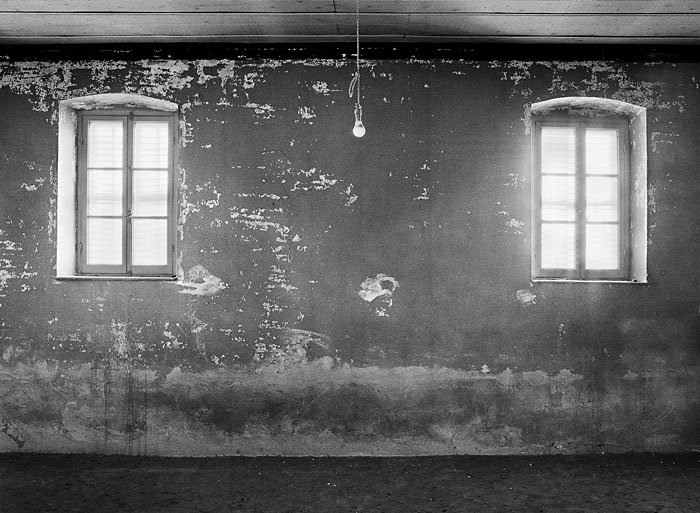 &copy; Thodoris Tzalavras - Nicosia in Dark and White